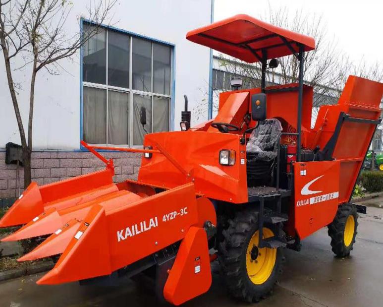 玉米收獲機(jī)